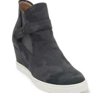 Linea Paolo Freshton Wedge Sneaker Camo Bootie
